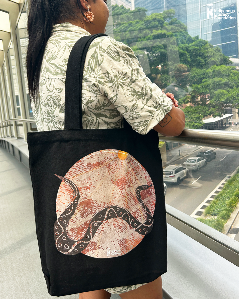 Snake tote bag hotsell